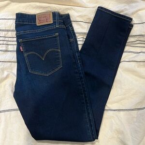 Levi  711 skinny jeans